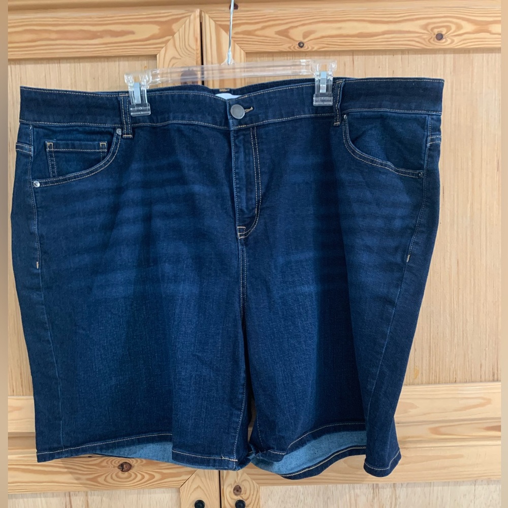Lane Bryant Mid-Rise Girlfriend Dark Blue Denim Shorts Sz 24 New without tags